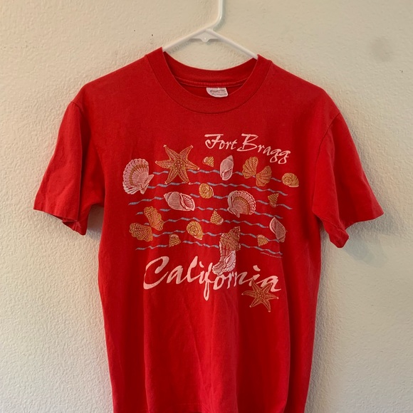 Vintage Fort Bragg California Seashell Puffy Paint T-Shirt Size M USA Made - Picture 4 of 8